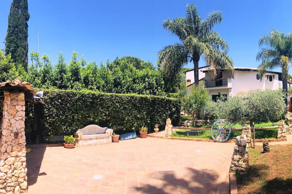 Photo of Outdoor in Fontane Bianche