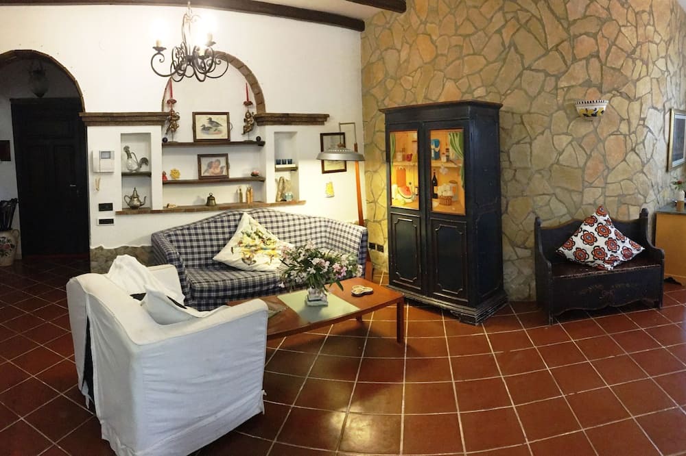 Photo of Livingroom in Fontane Bianche
