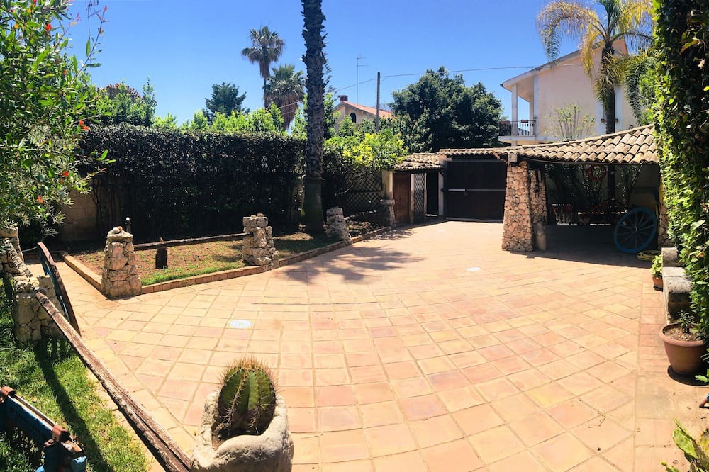 Photo of Outdoor in Fontane Bianche