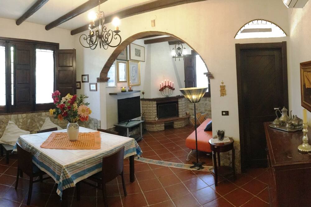 Photo of Livingroom in Fontane Bianche