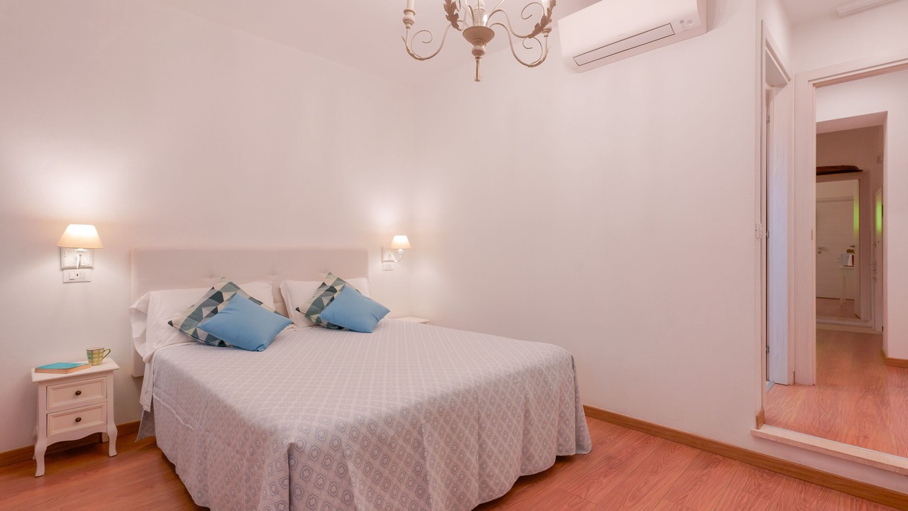Photo of Bedroom in Marina District