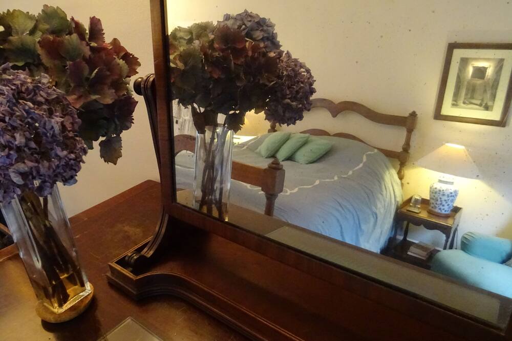 Photo of Bedroom in West Laroch