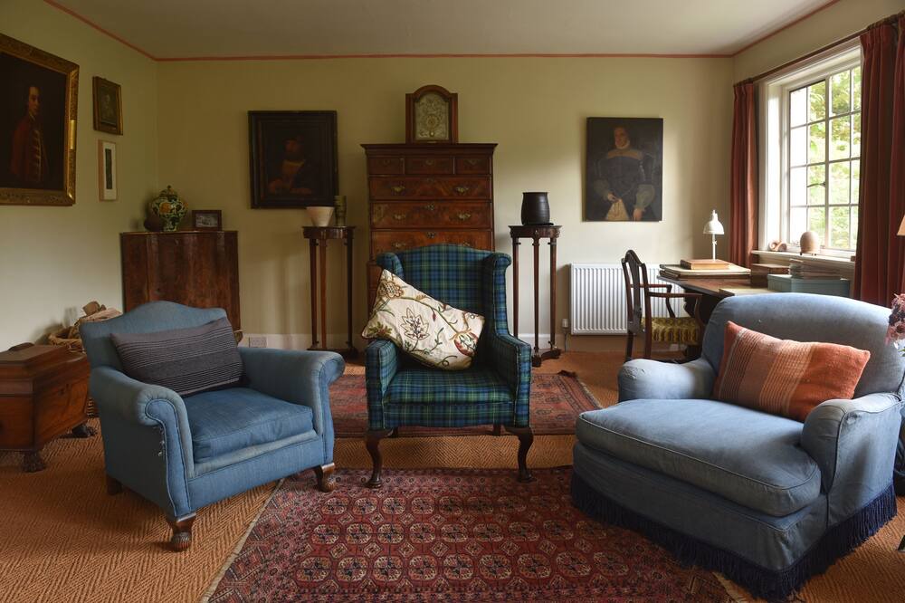 Photo of Livingroom in West Laroch