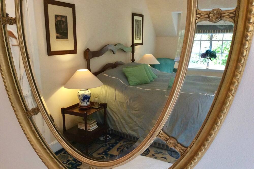 Photo of Bedroom in West Laroch