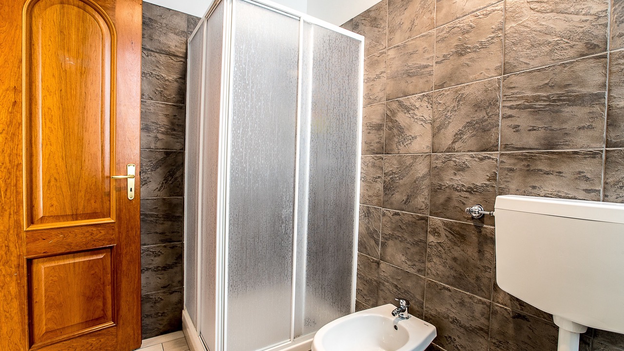Photo of Bathroom in Naples City Centre