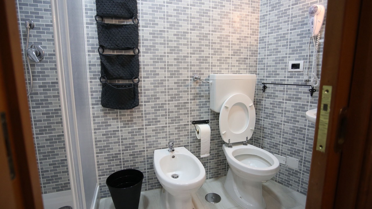 Photo of Bathroom in Naples City Centre