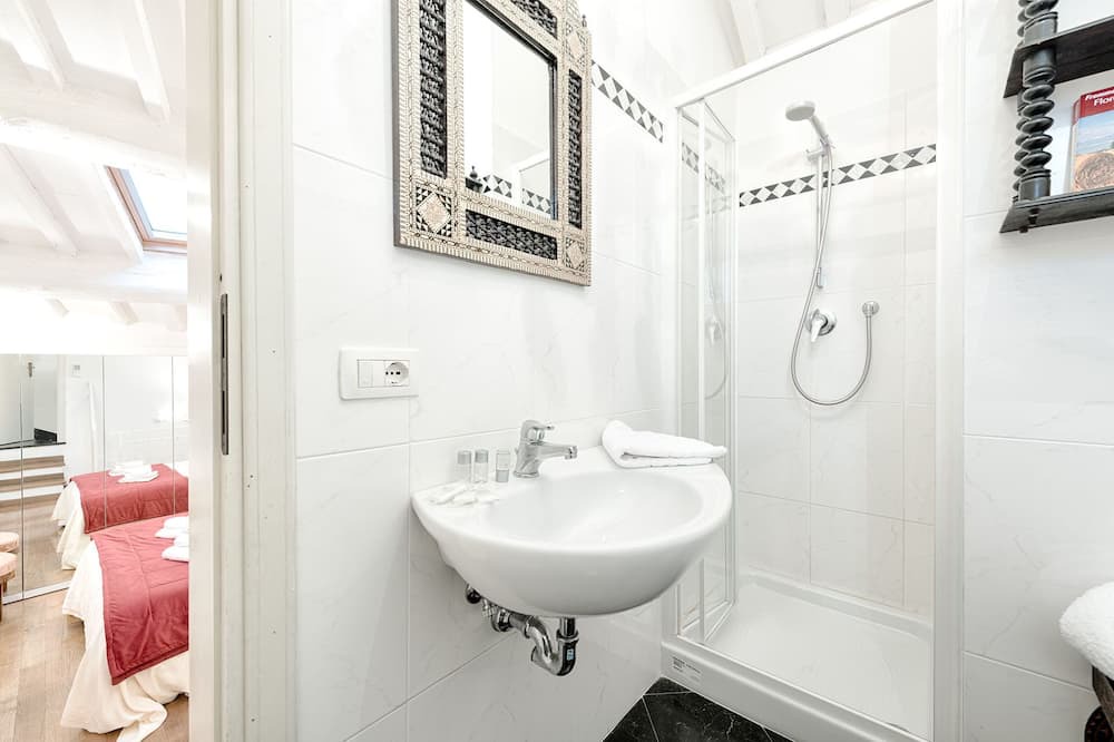 Photo of Bathroom in San Lorenzo