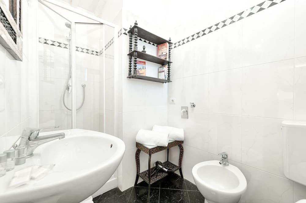 Photo of Bathroom in San Lorenzo