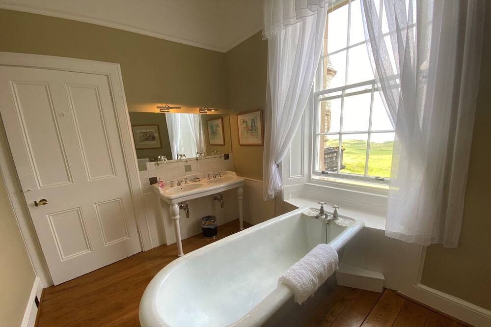 Photo of Bathroom in Ulva