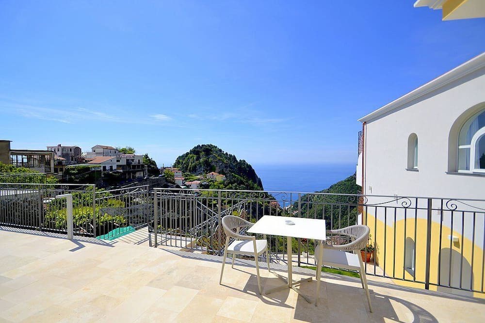 Photo of Patio Balcony in Pontone