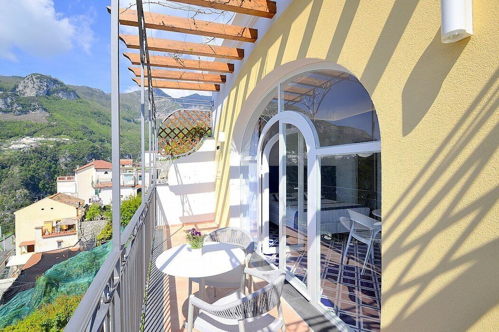 Photo of Patio Balcony in Pontone