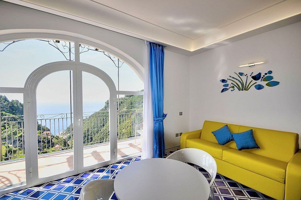 Photo of Livingroom in Pontone
