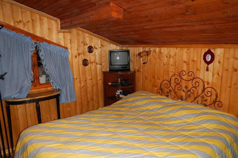 Photo of Bedroom in Staffa