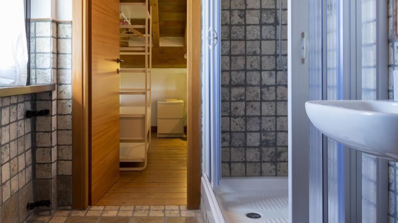 Photo of Bathroom in Sutri