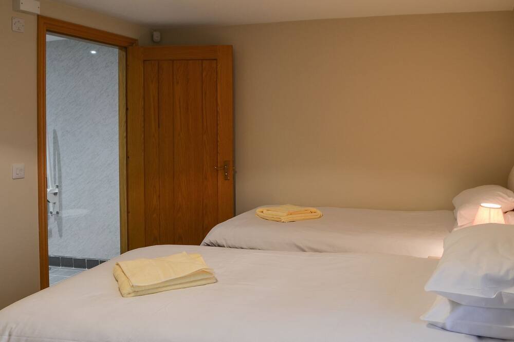 Photo of Bedroom in Lockerbie