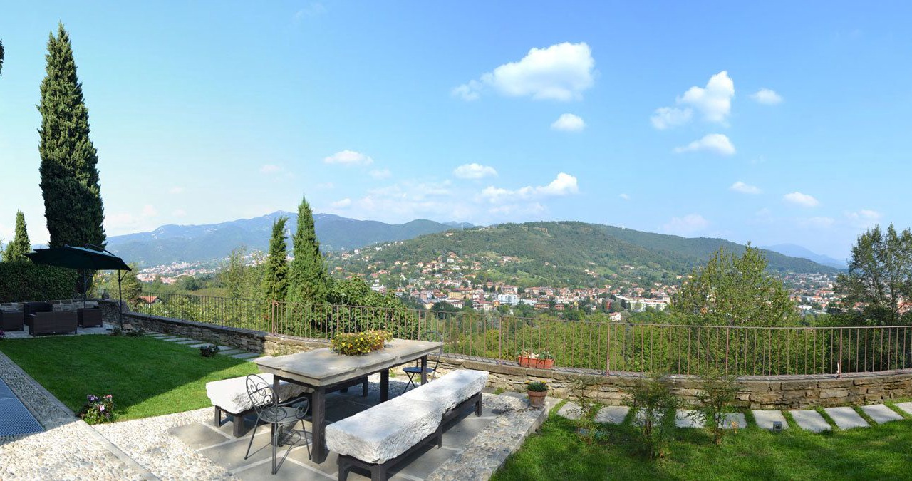 Photo of Others in Bergamo
