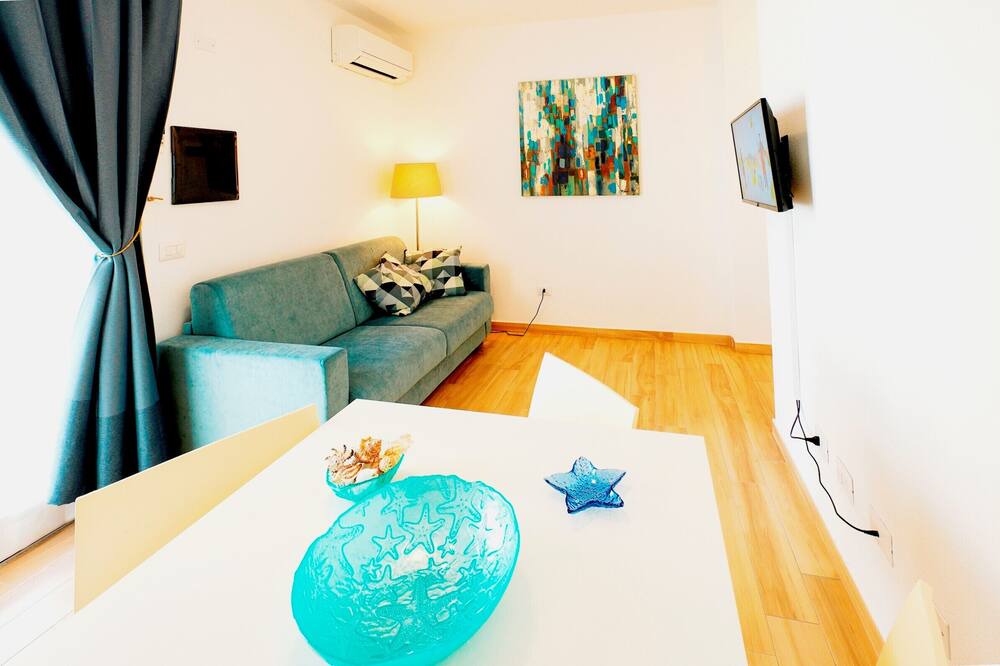 Photo of Livingroom in Trinita d'Agultu e Vignola