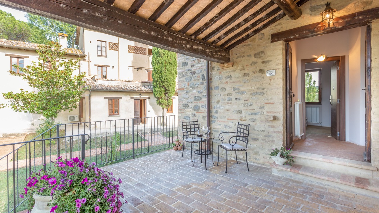 Photo of Others in Montone