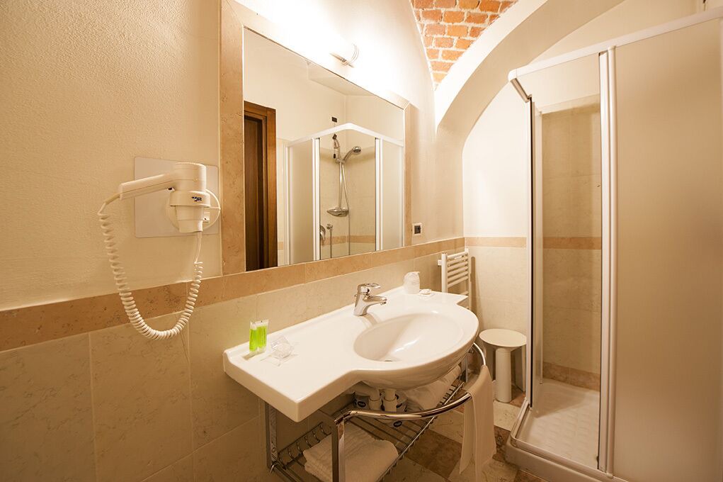 Photo of Bathroom in Pollenzo
