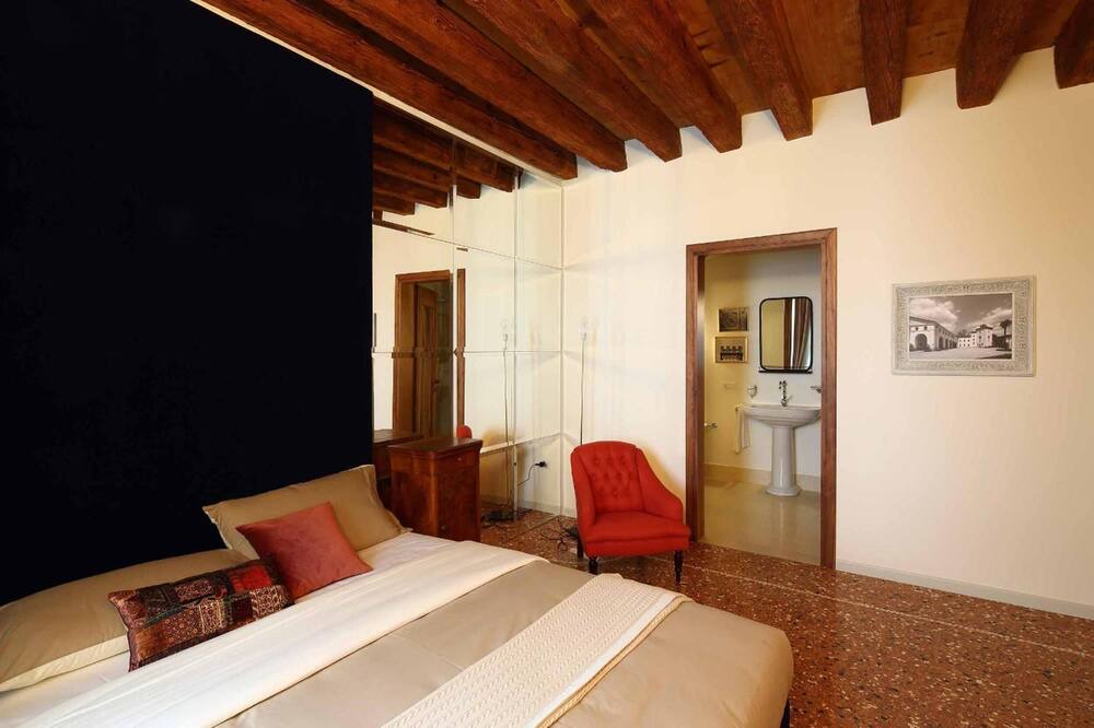 Photo of Bedroom in Malo