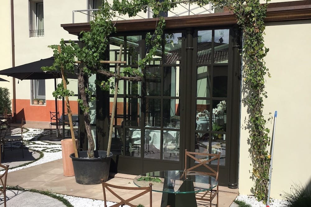 Photo of Outdoor in Malo