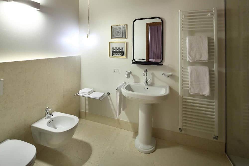 Photo of Bathroom in Malo