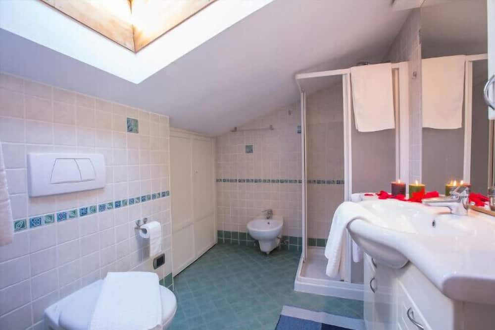 Photo of Bathroom in Cima
