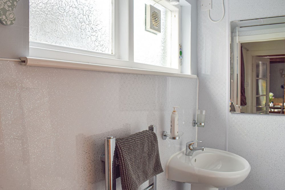 Photo of Bathroom in Millport