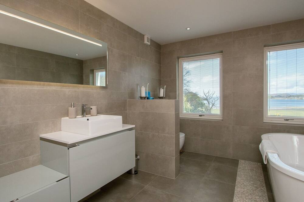 Photo of Bathroom in Isle of Luing