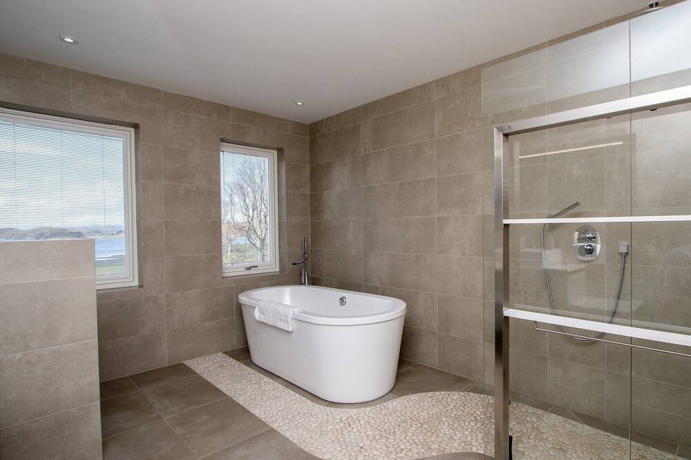 Photo of Bathroom in Isle of Luing