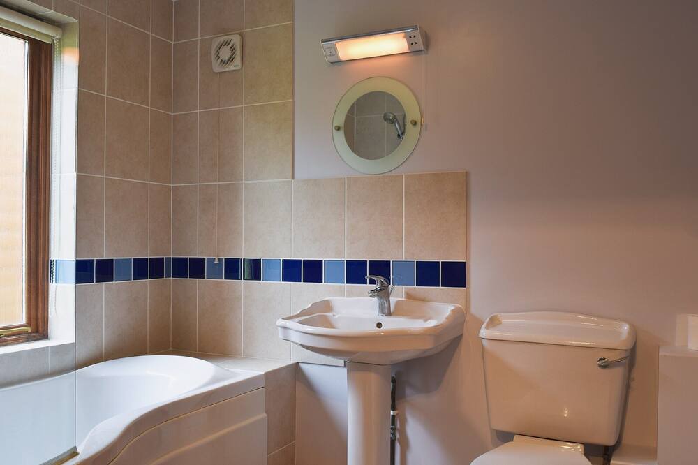Photo of Bathroom in Cambourne