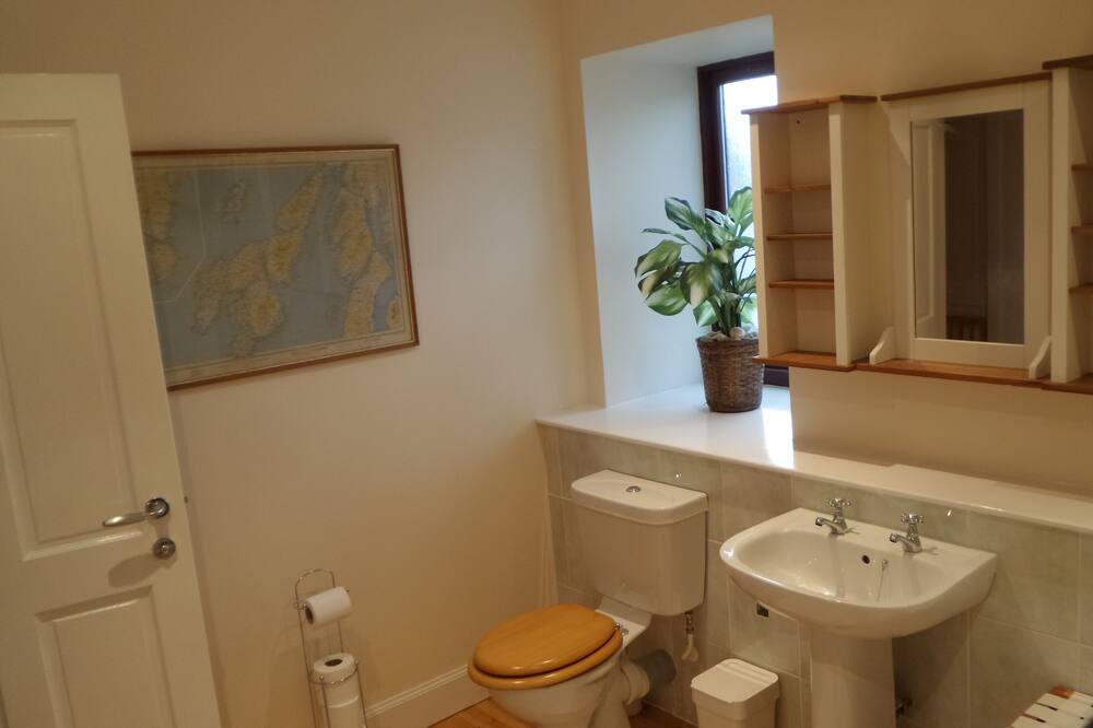 Photo of Bathroom in Islay Island