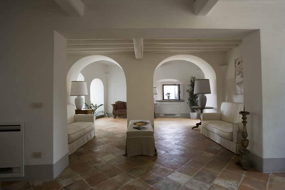 Photo of Livingroom in Petrognano