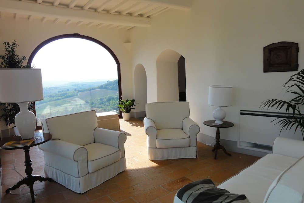 Photo of Livingroom in Petrognano
