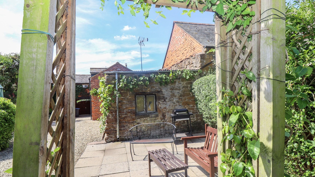 Photo of Patio Balcony in Brailes