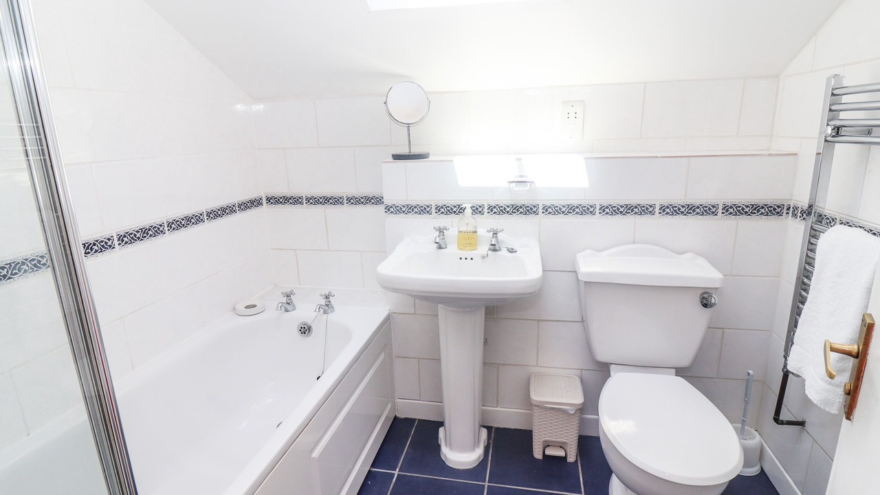 Photo of Bathroom in Brailes