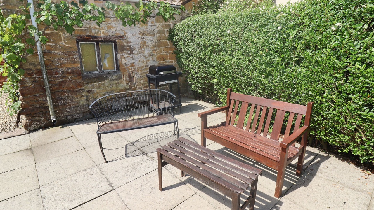Photo of Patio Balcony in Brailes