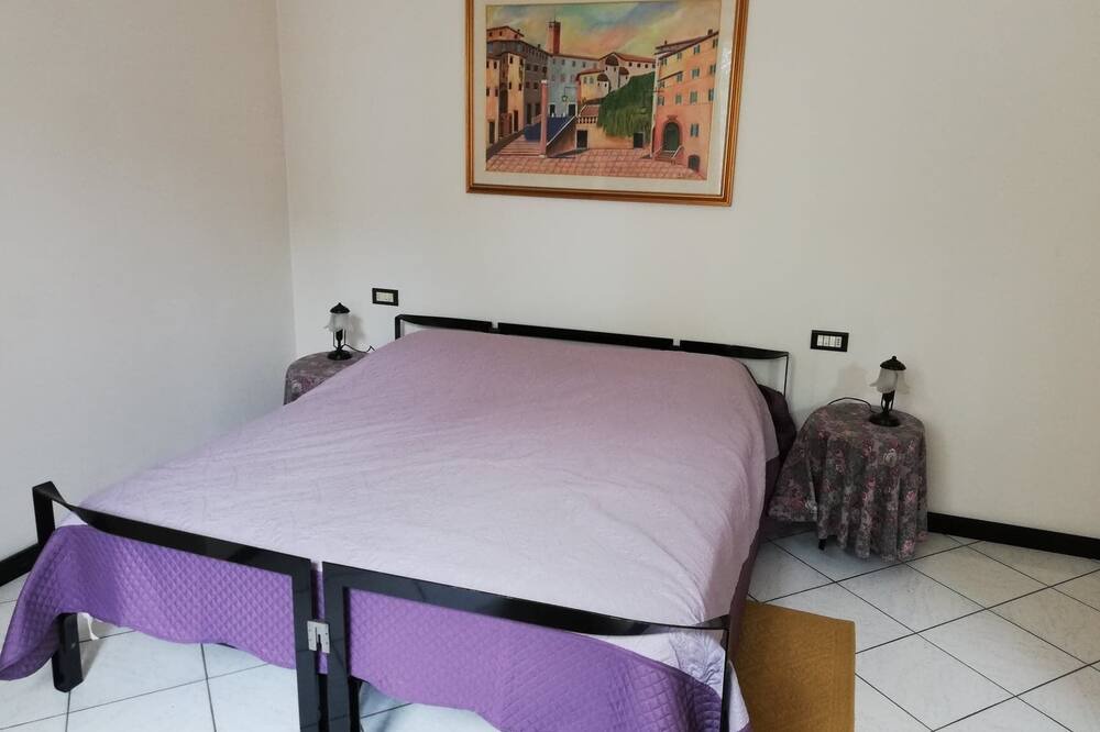 Photo of Bedroom in Bovara