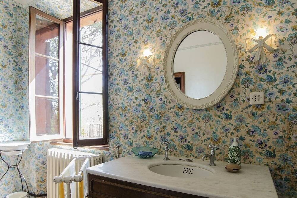 Photo of Bathroom in Jesi
