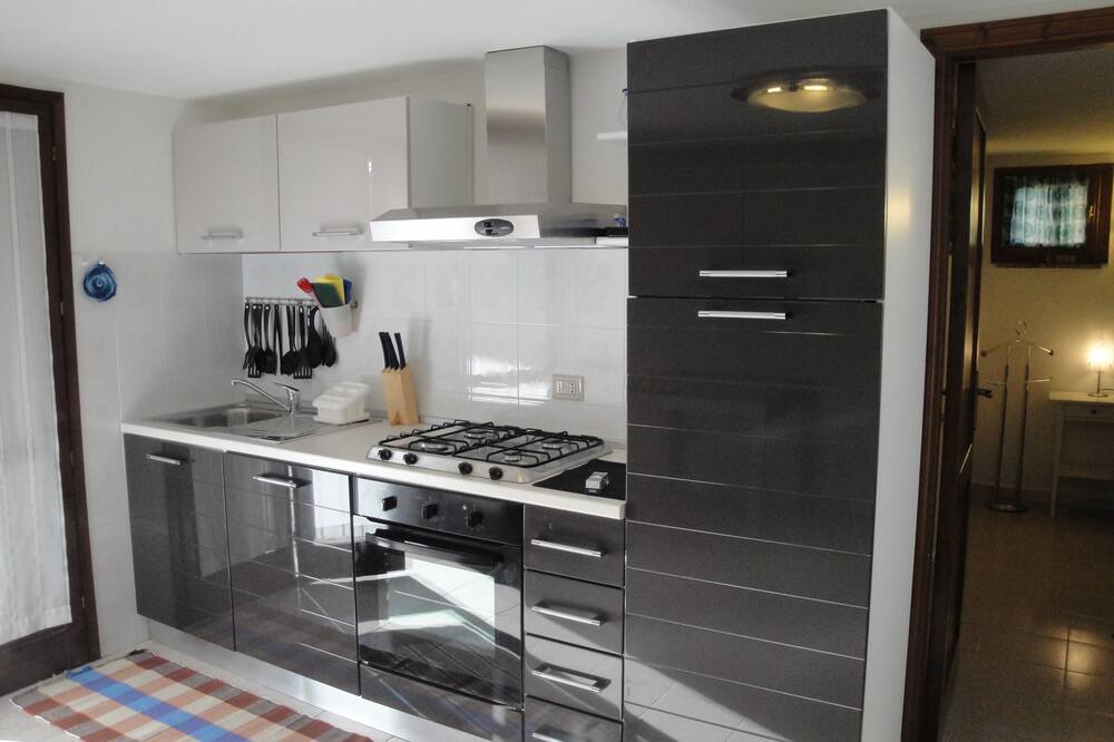 Photo of Kitchen in Torre dei Corsari