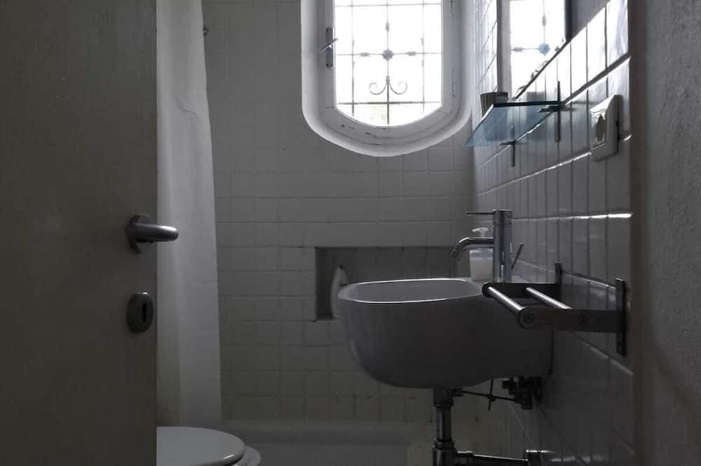 Photo of Bathroom in Tellaro