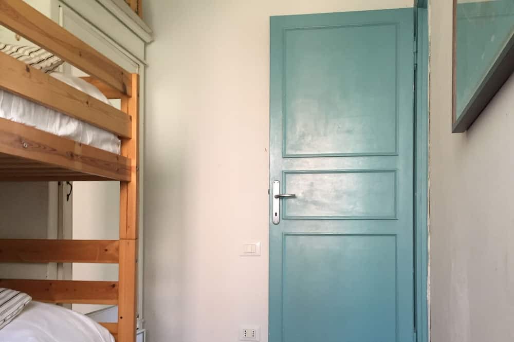 Photo of Bedroom in Tellaro