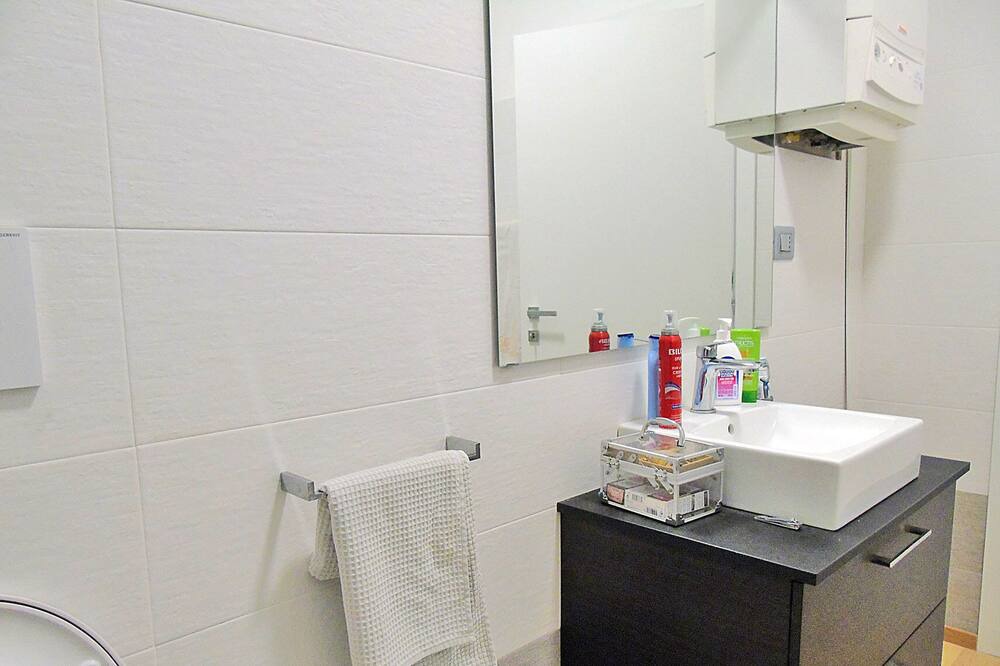 Photo of Bathroom in Tellaro