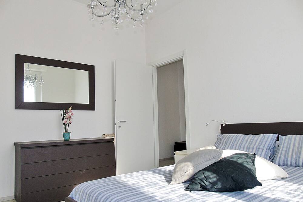 Photo of Bedroom in Tellaro