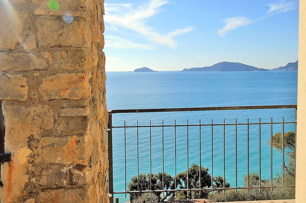 Photo of Patio Balcony in Tellaro