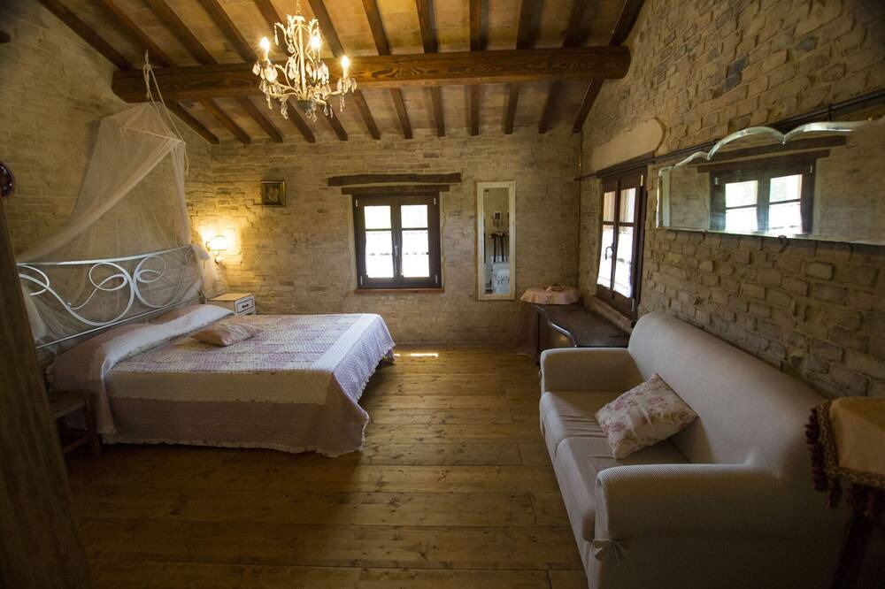 Photo of Bedroom in Mondavio