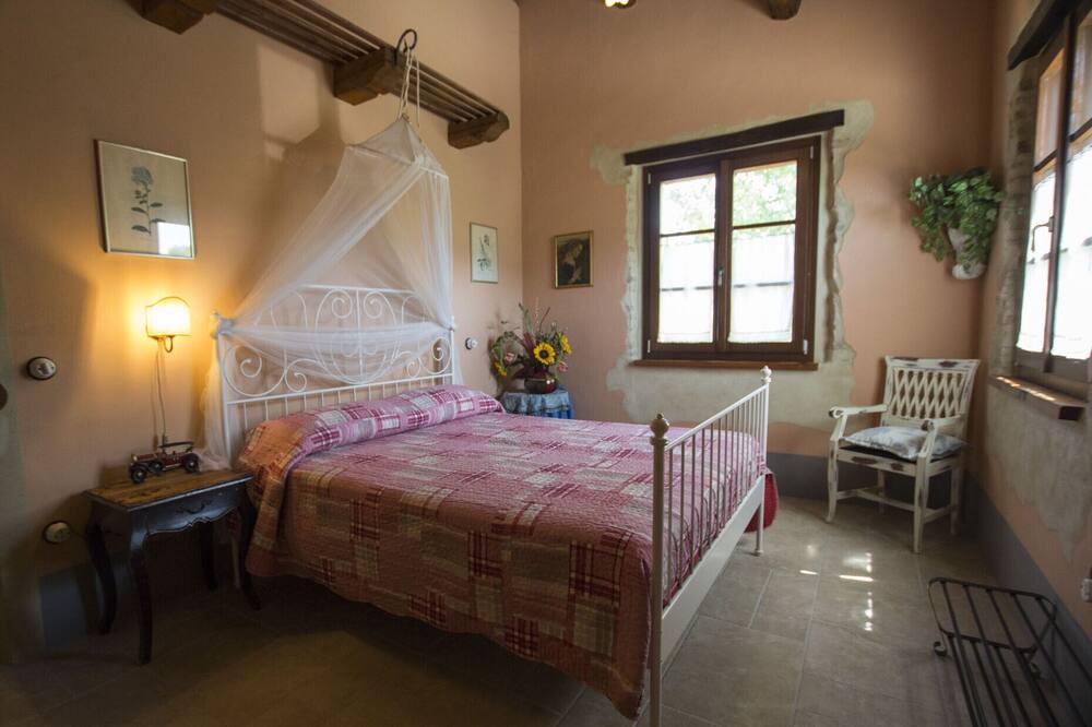Photo of Bedroom in Mondavio