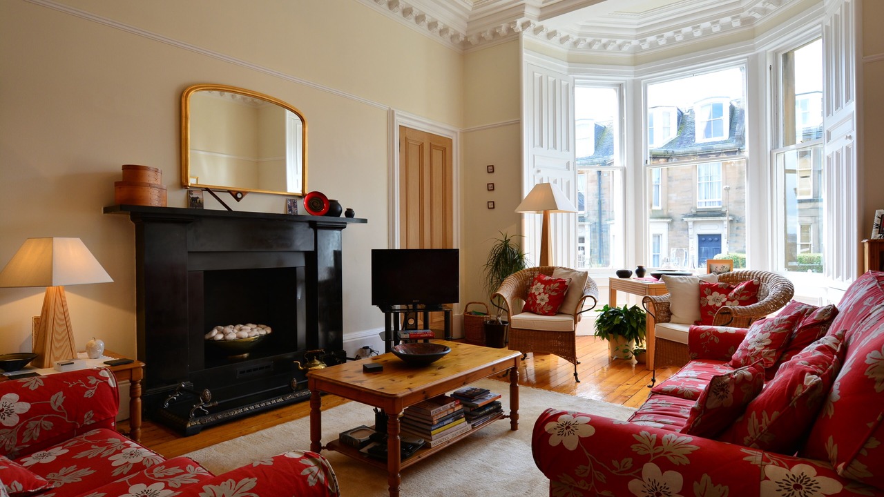 Photo of Livingroom in Newington