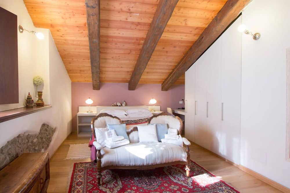 Photo of Bedroom in Massino Visconti