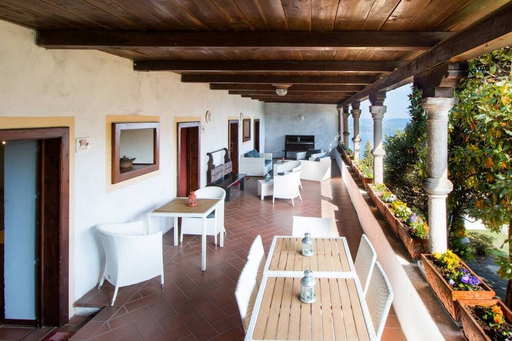 Photo of Patio Balcony in Massino Visconti